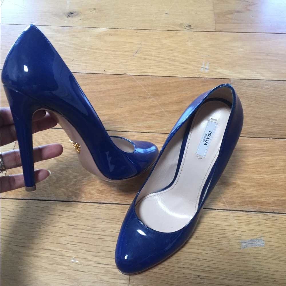 Prada Sz 41 Blue patent leather heels stilettos